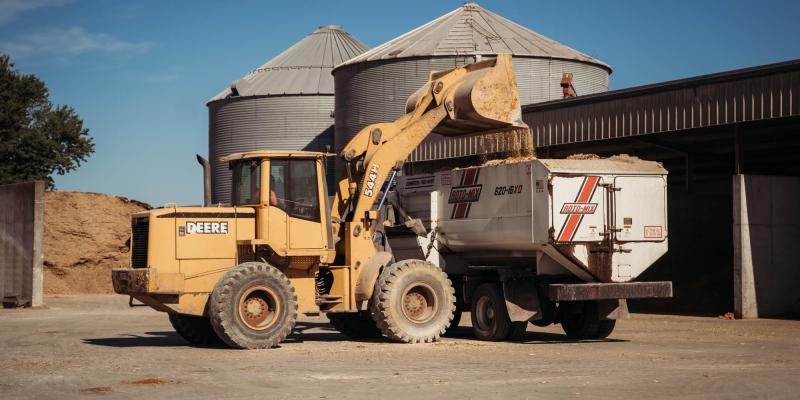 Loading grain